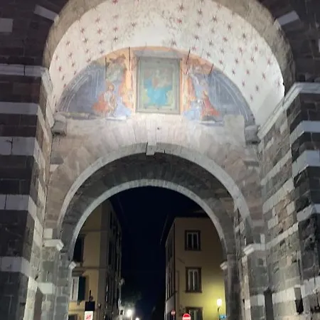 Flavia Bertolli In Lucca